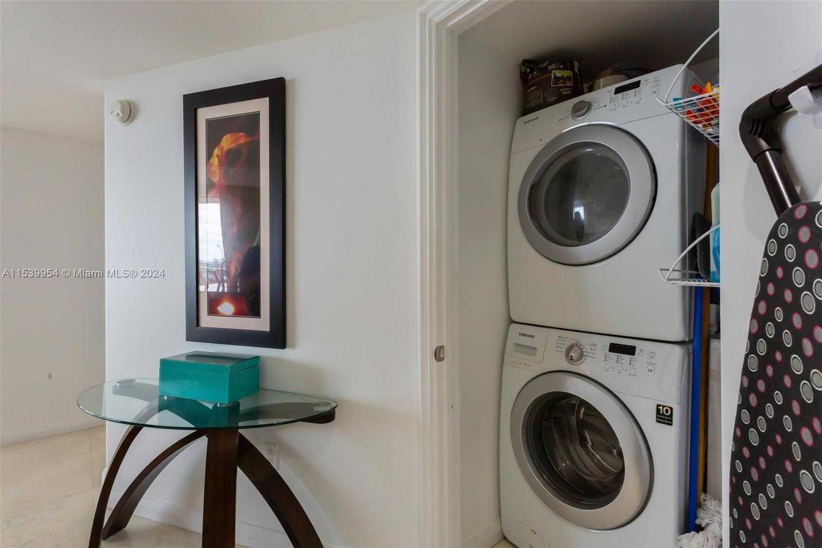 Small Image of 1830 SOUTH OCEAN DR #3008, Hallandale Beach Number 25