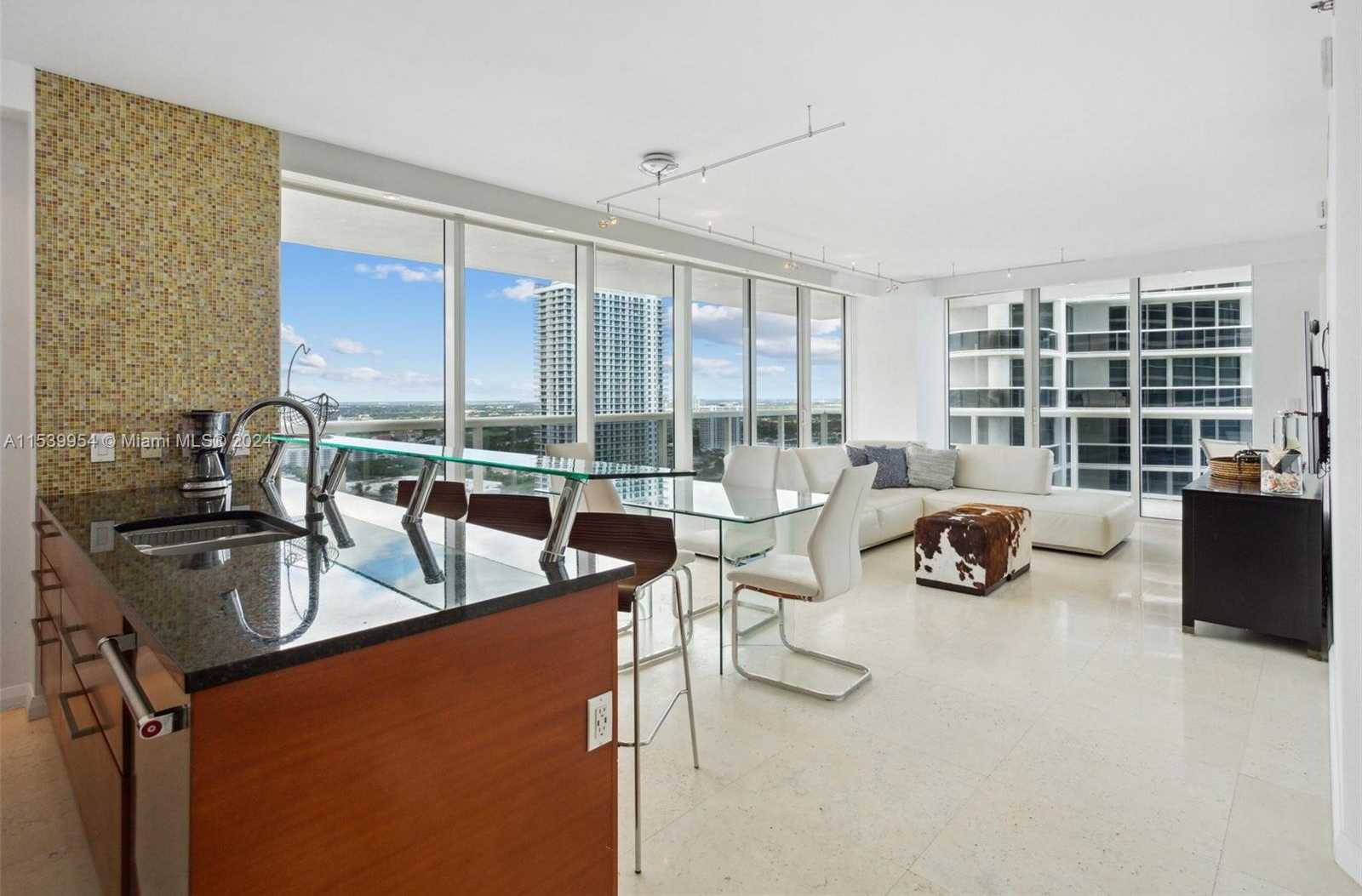 Small Image of 1830 SOUTH OCEAN DR #3008, Hallandale Beach Number 4