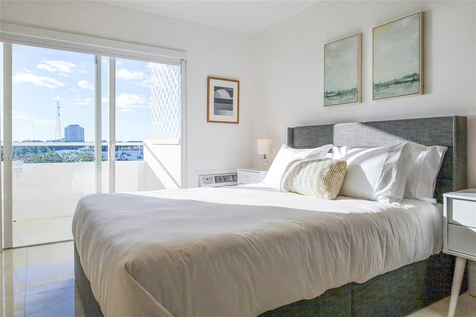 Small Image of 7904 WEST DR #305, North Bay Village Number 11