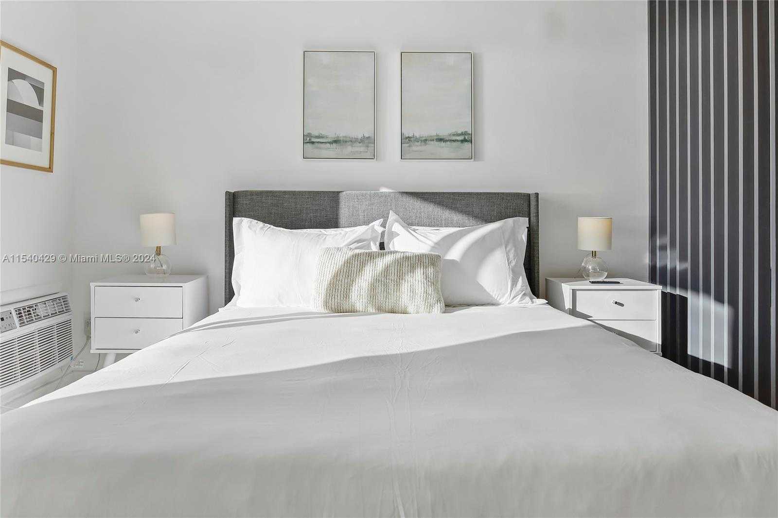 Small Image of 7904 WEST DR #305, North Bay Village Number 14