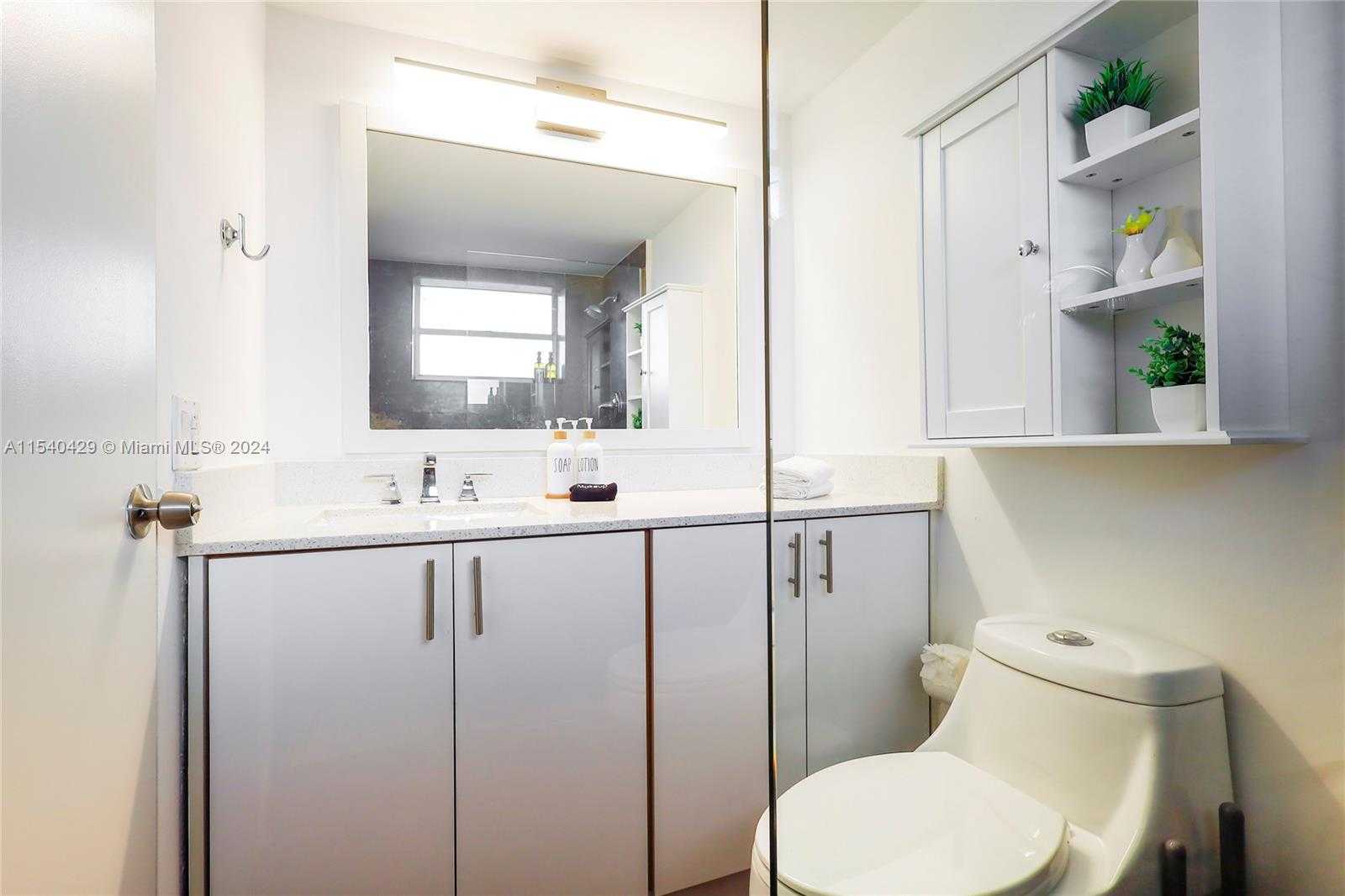 Small Image of 7904 WEST DR #305, North Bay Village Number 17