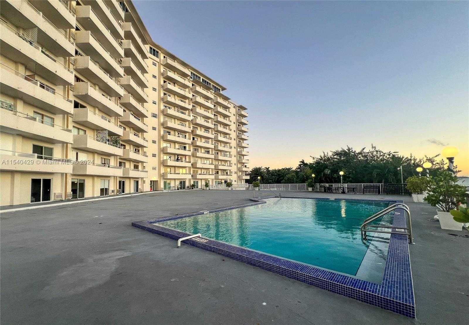 Small Image of 7904 WEST DR #305, North Bay Village Number 29