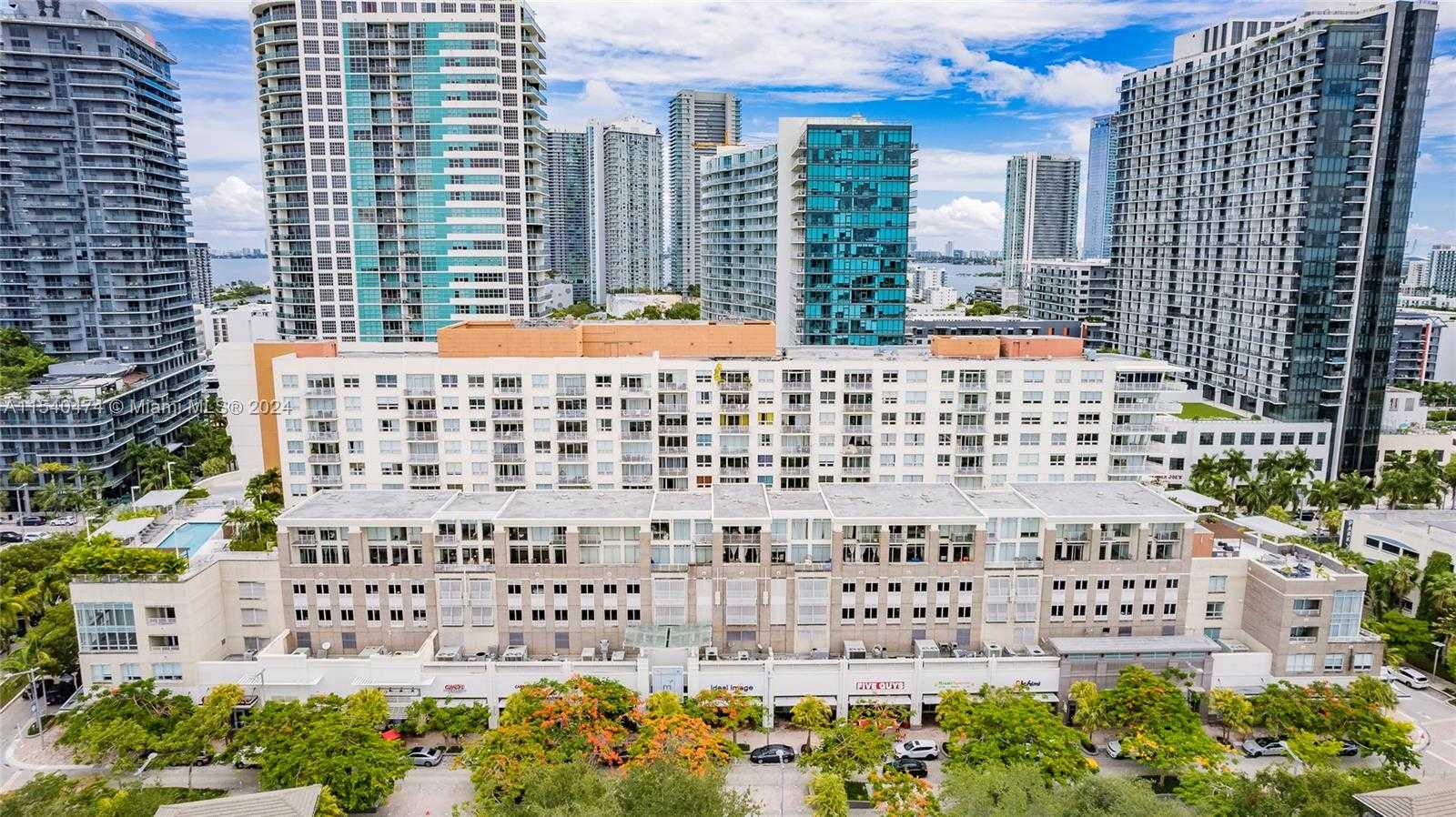 Small Image of 3250 NE 1st Ave, Miami, FL 33137, USA Number 19