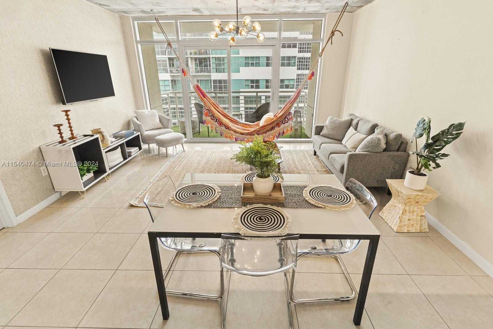 Small Image of 3250 NE 1st Ave, Miami, FL 33137, USA Number 4