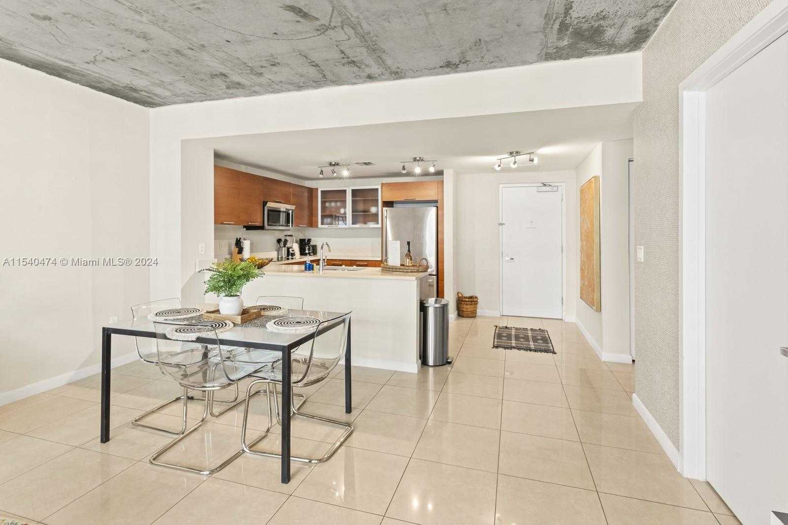 Small Image of 3250 NE 1st Ave, Miami, FL 33137, USA Number 7