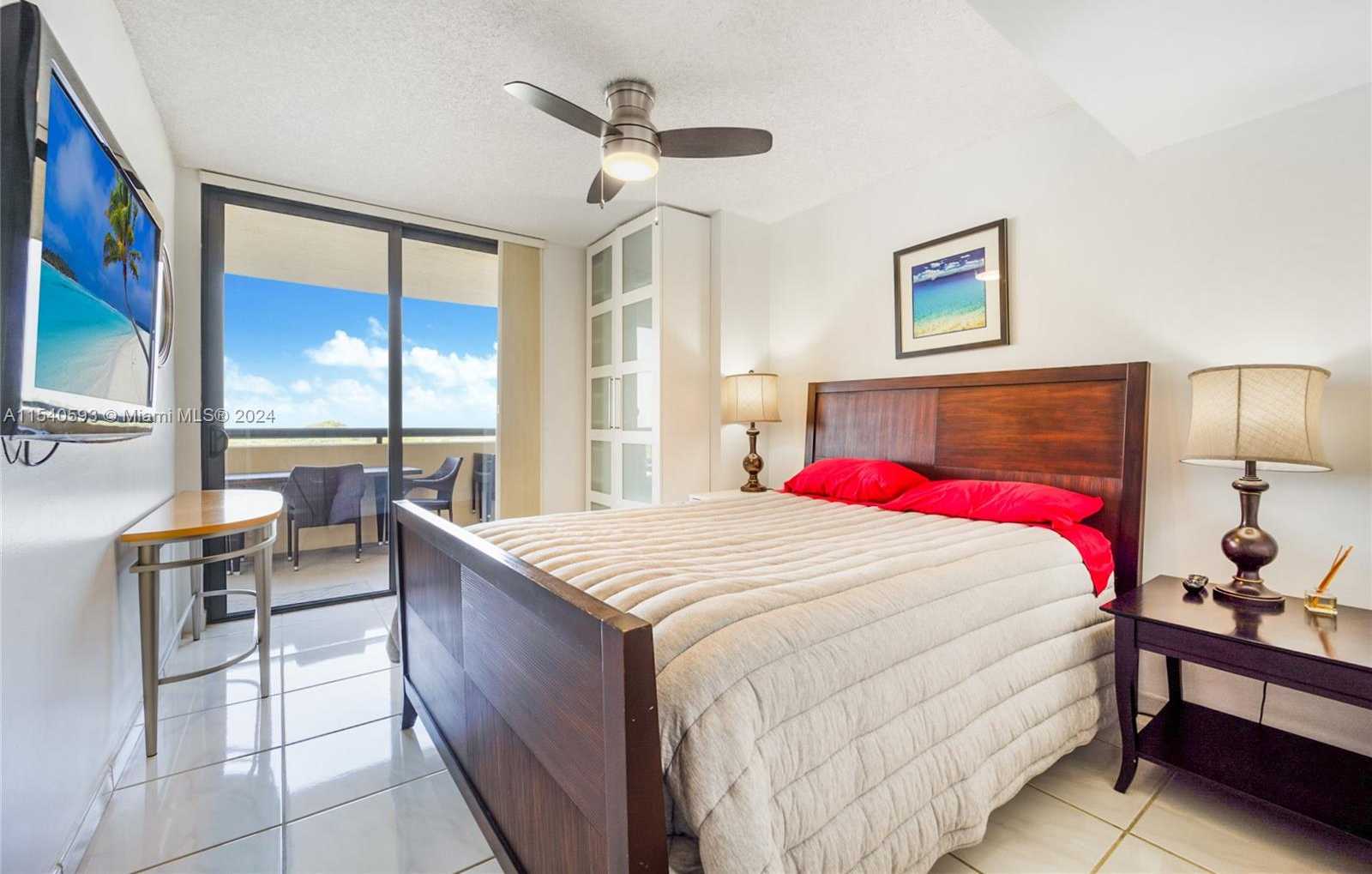 Small Image of 2555 COLLINS AVE #906, Miami Beach Number 12