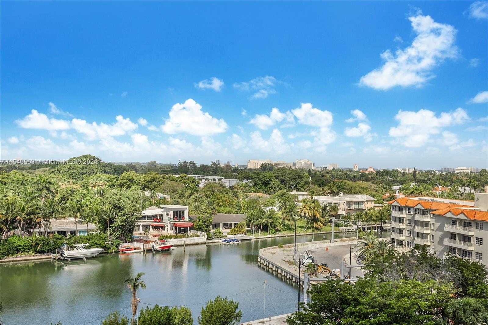 Small Image of 2555 COLLINS AVE #906, Miami Beach Number 17