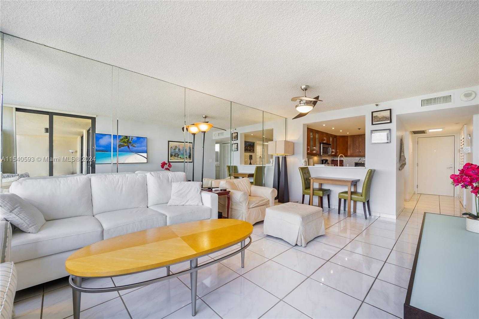 Small Image of 2555 COLLINS AVE #906, Miami Beach Number 6