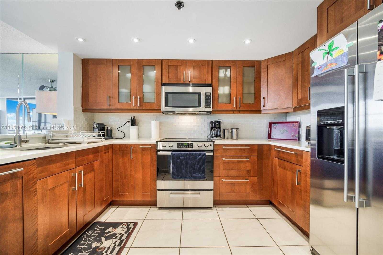 Small Image of 2555 COLLINS AVE #906, Miami Beach Number 7