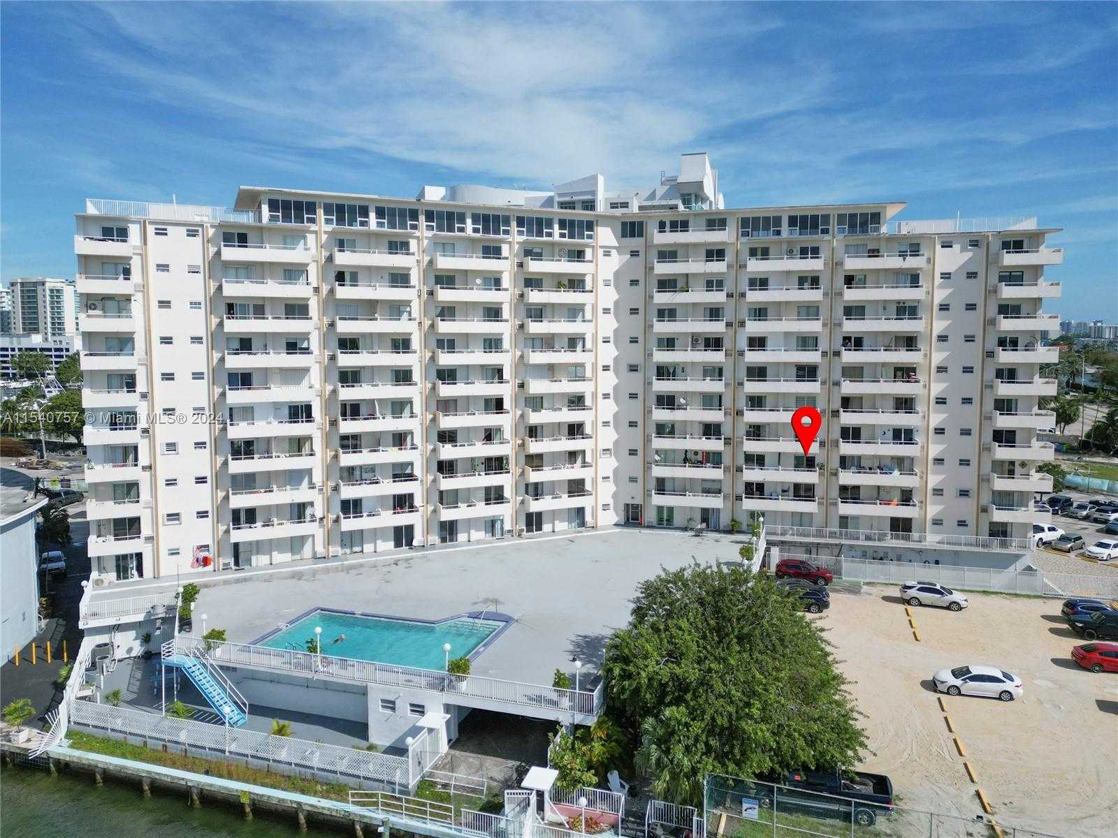 Small Image of 7904 WEST DR #304, North Bay Village Number 24