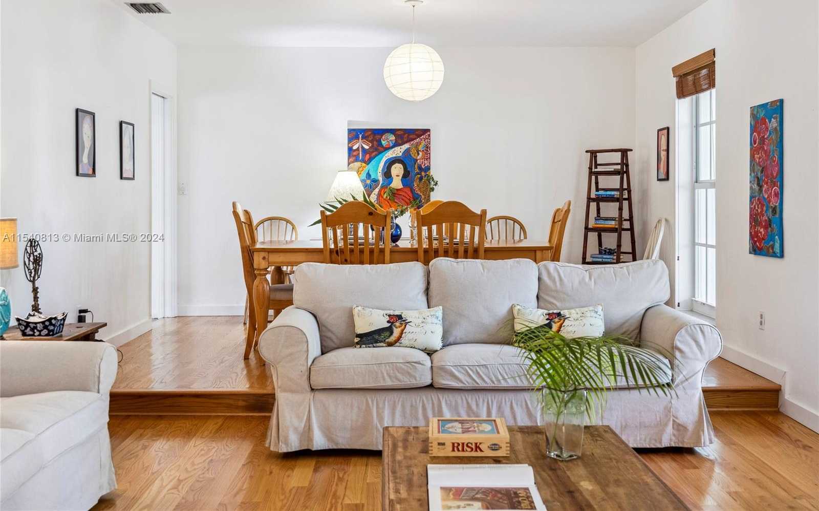 Small Image of 10130 SOUTH WEST 70TH AVE, Pinecrest Number 2