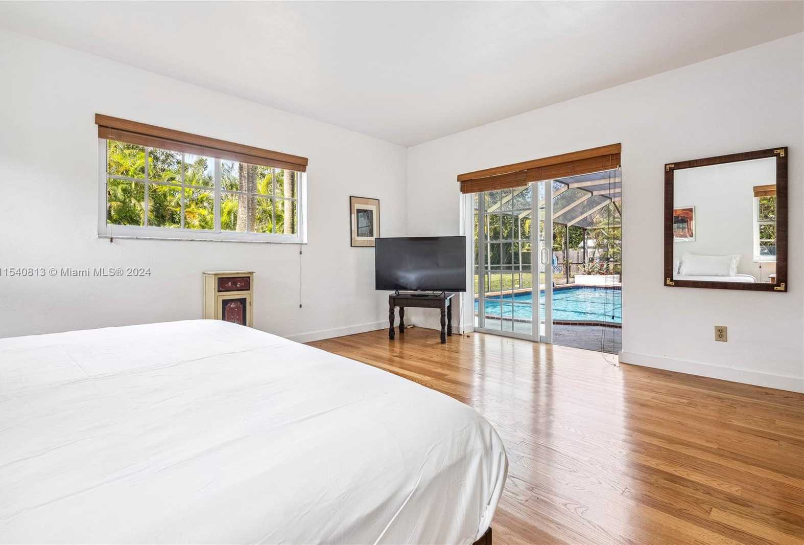 Small Image of 10130 SOUTH WEST 70TH AVE, Pinecrest Number 25