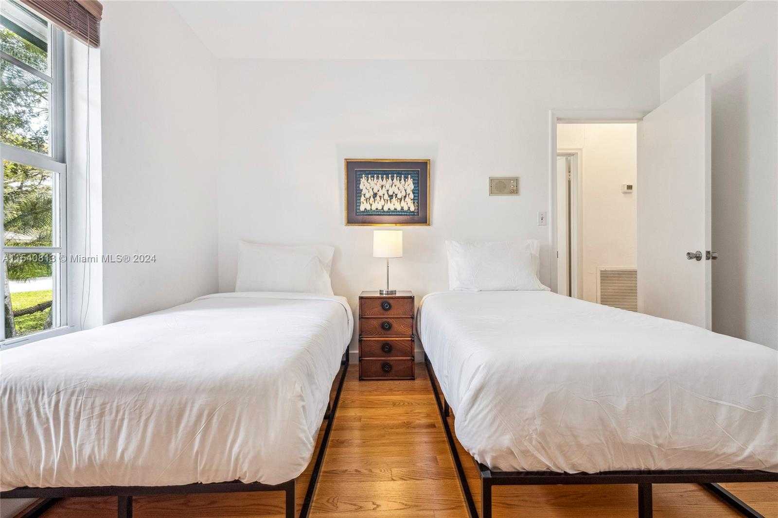 Small Image of 10130 SOUTH WEST 70TH AVE, Pinecrest Number 34