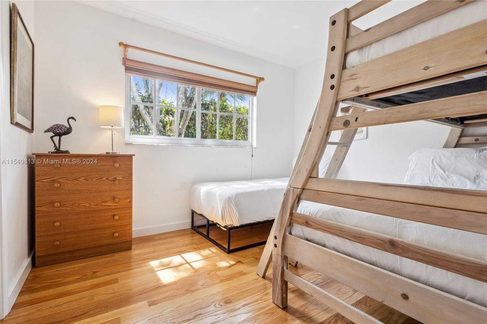 Small Image of 10130 SOUTH WEST 70TH AVE, Pinecrest Number 41