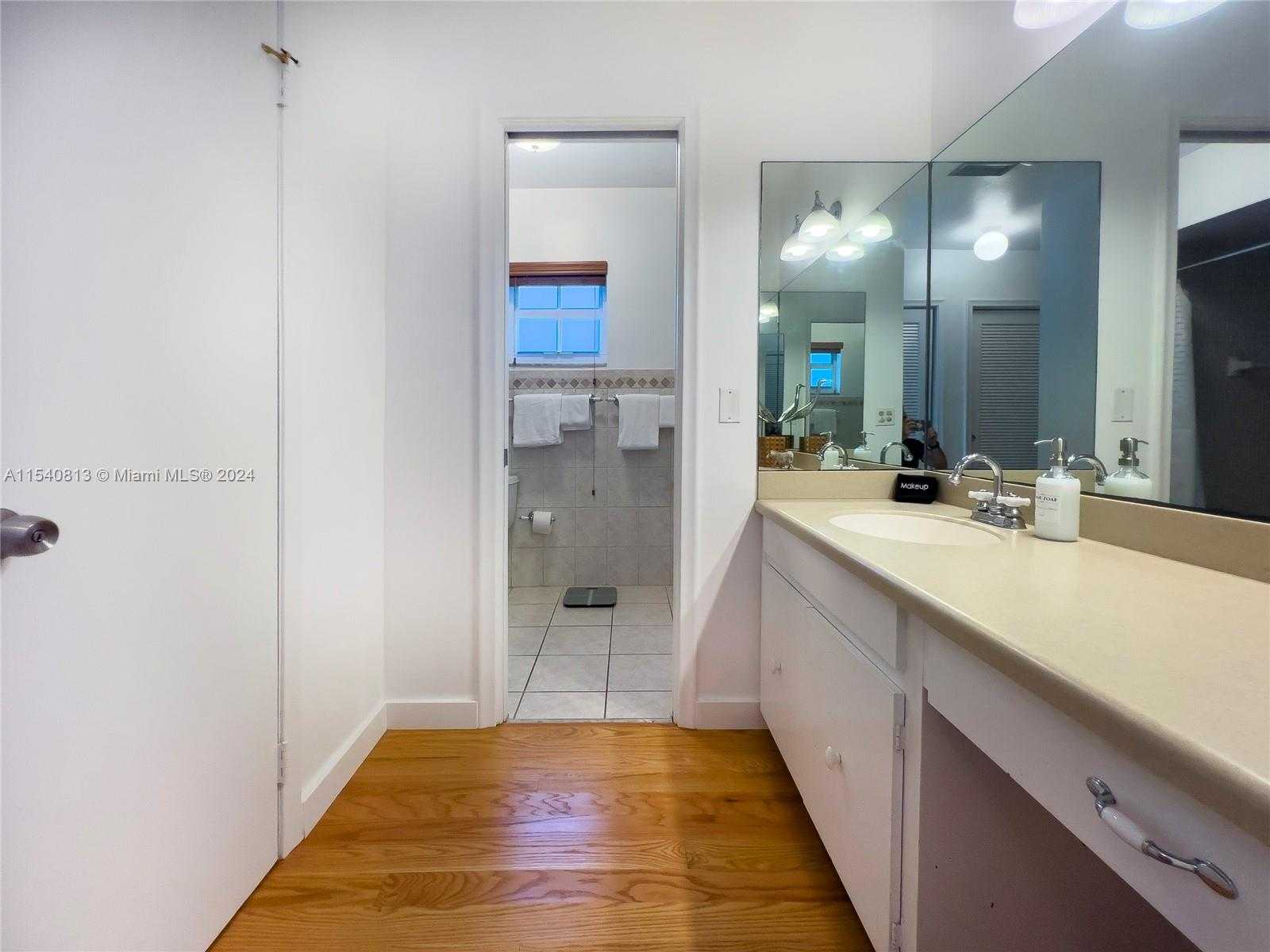 Small Image of 10130 SOUTH WEST 70TH AVE, Pinecrest Number 45