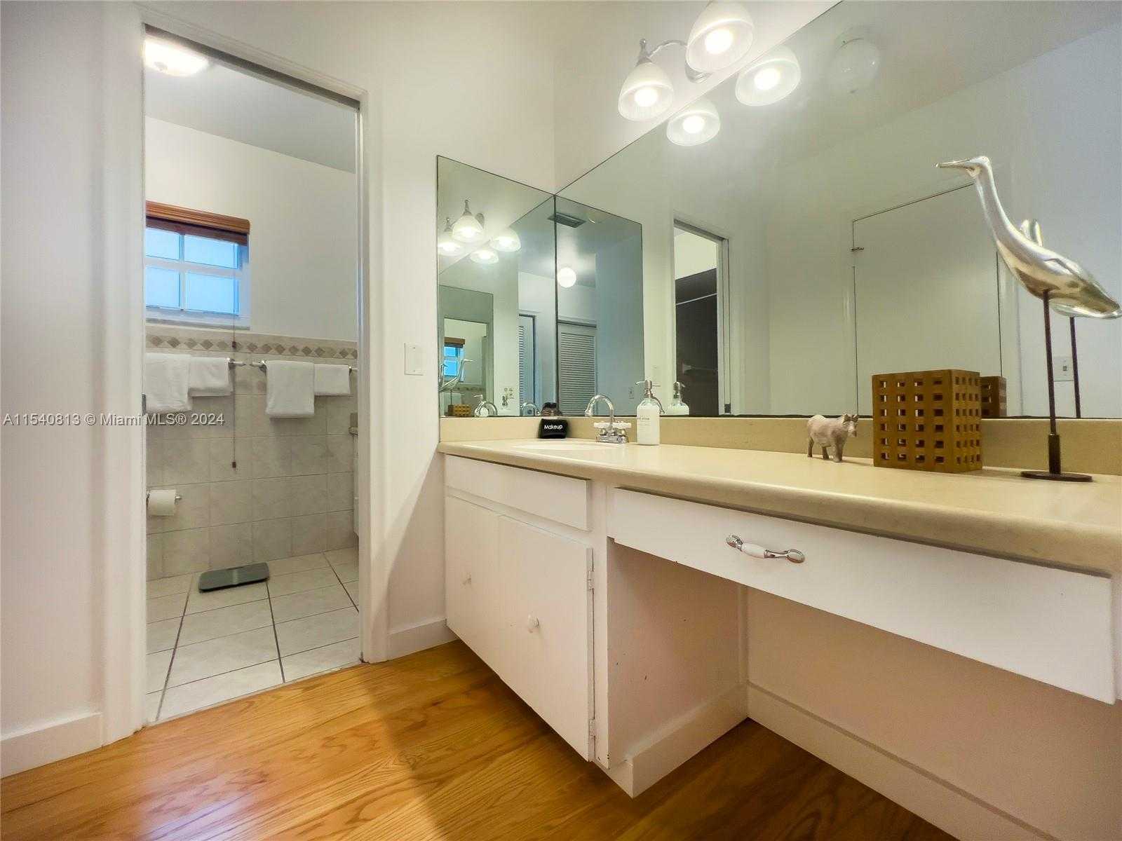 Small Image of 10130 SOUTH WEST 70TH AVE, Pinecrest Number 46