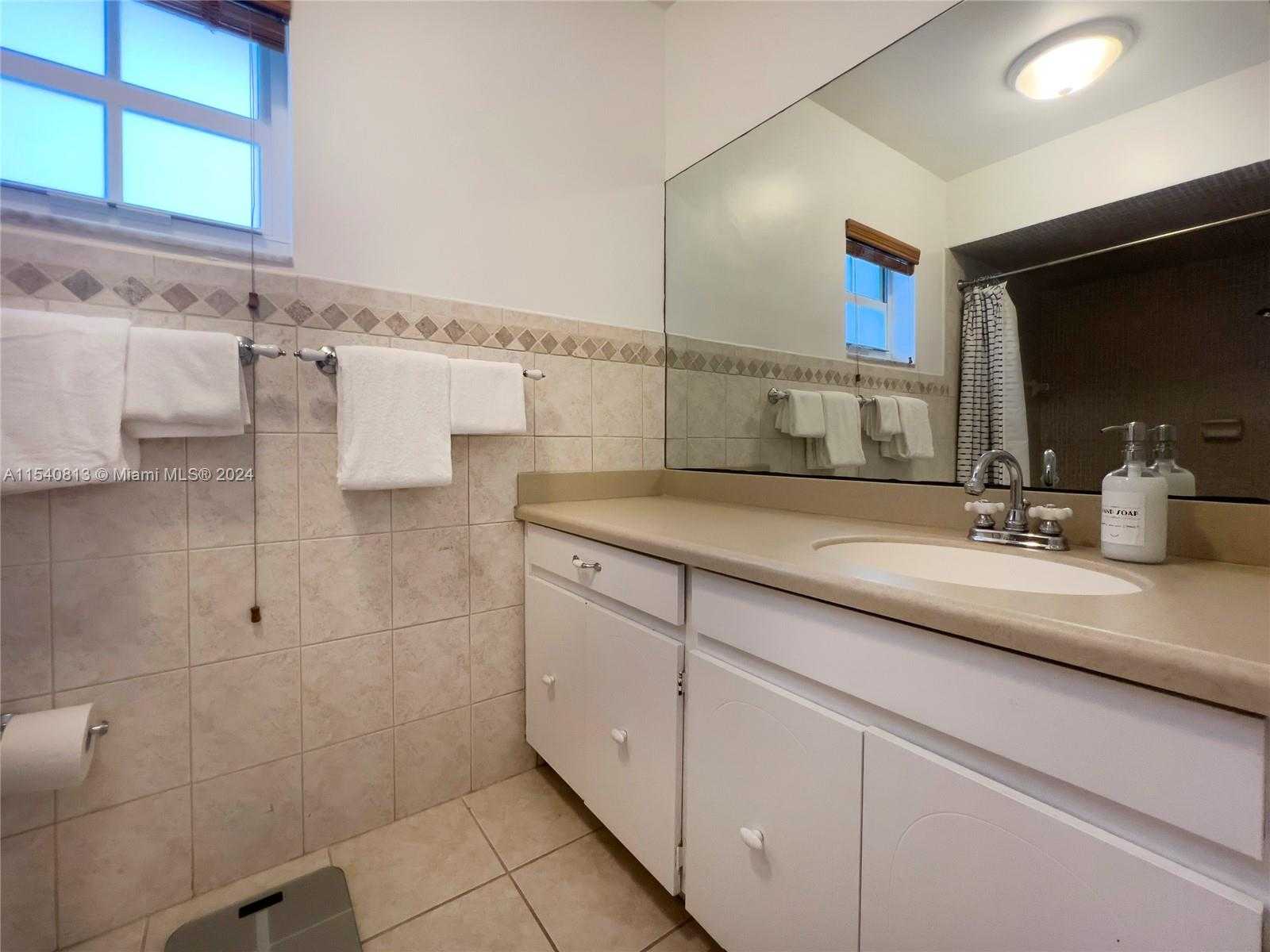 Small Image of 10130 SOUTH WEST 70TH AVE, Pinecrest Number 47