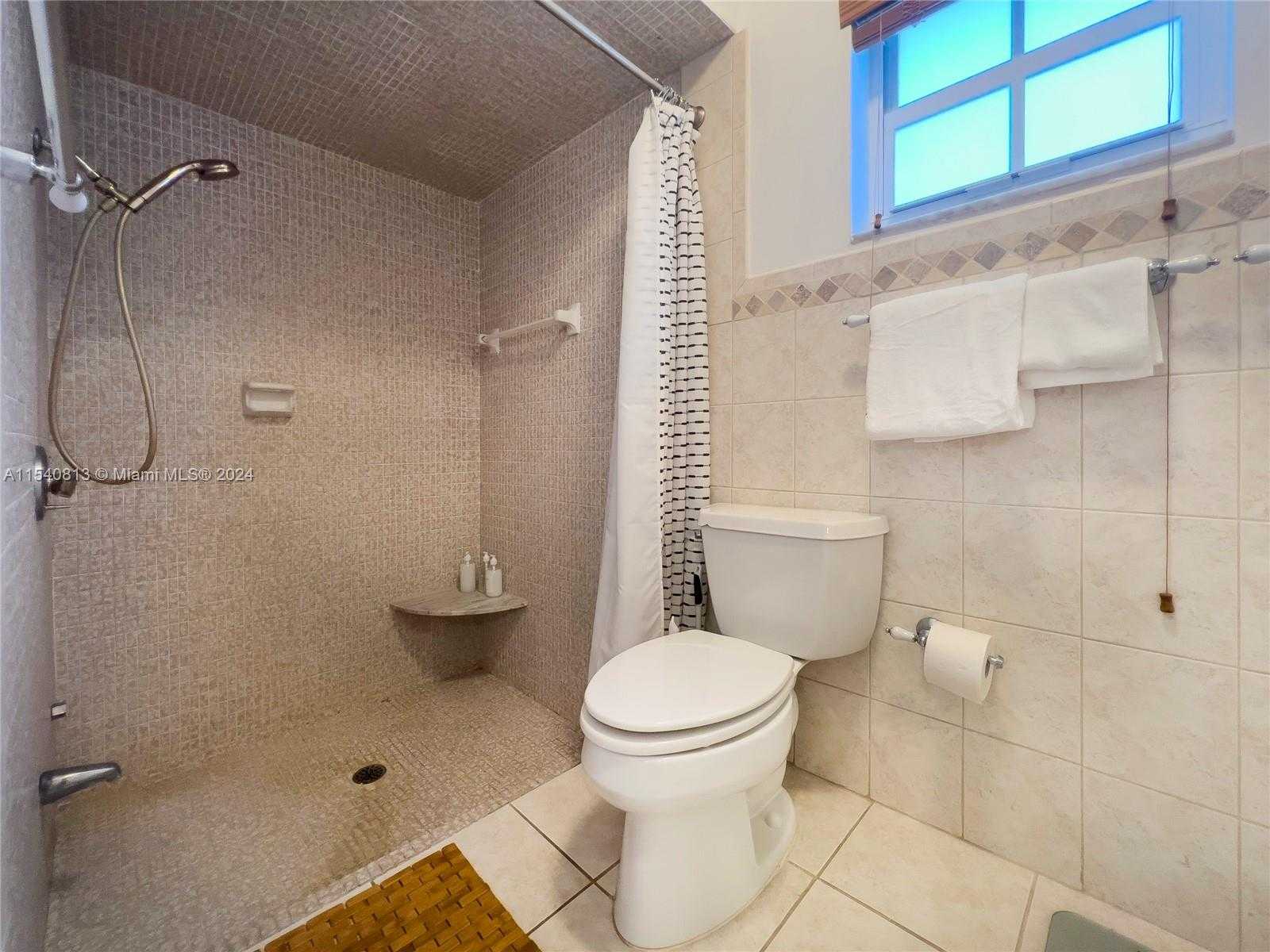 Small Image of 10130 SOUTH WEST 70TH AVE, Pinecrest Number 48