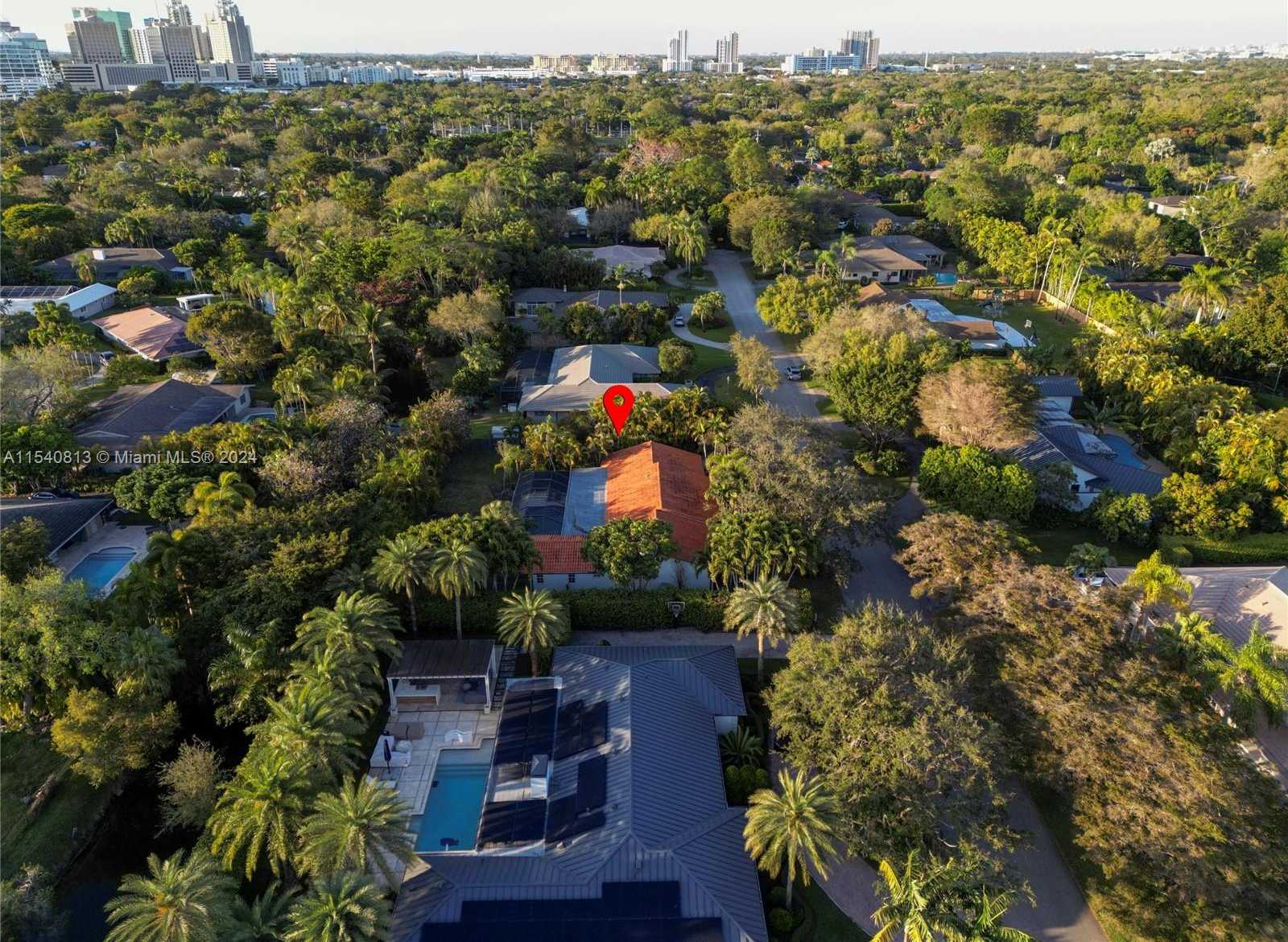 Small Image of 10130 SOUTH WEST 70TH AVE, Pinecrest Number 69
