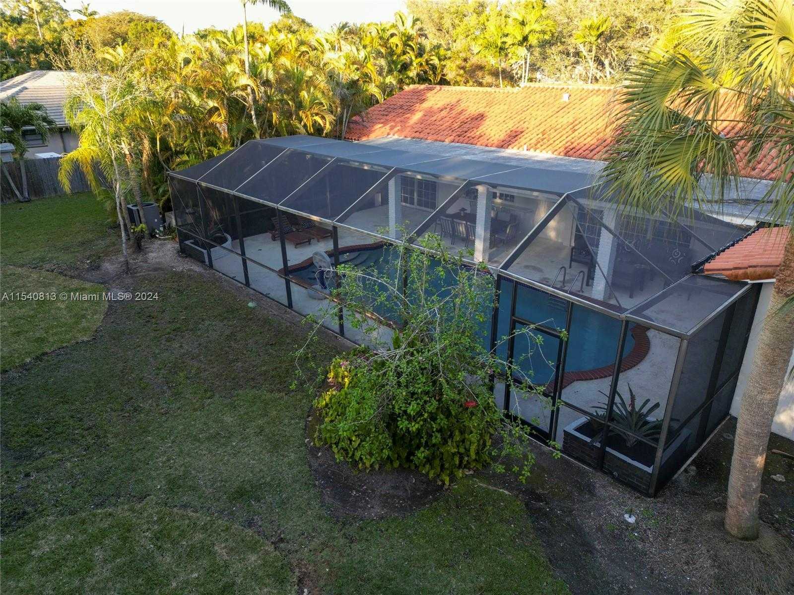 Small Image of 10130 SOUTH WEST 70TH AVE, Pinecrest Number 77