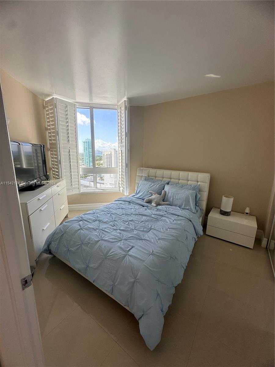 Small Image of 6365 COLLINS AVE #1703, Miami Beach Number 23
