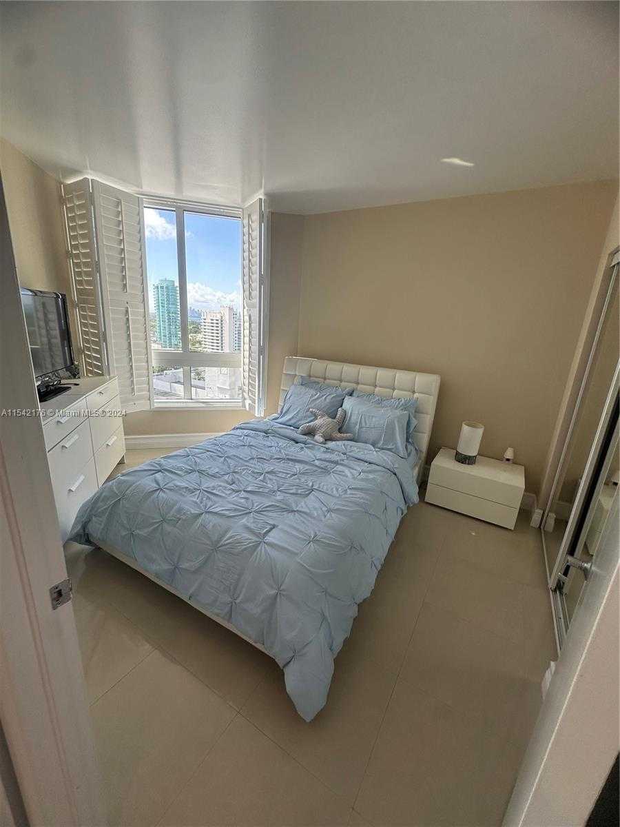 Small Image of 6365 COLLINS AVE #1703, Miami Beach Number 24
