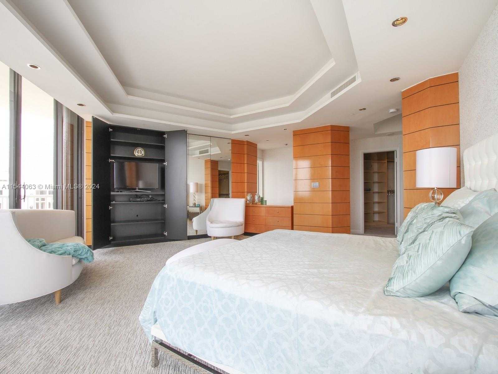 Small Image of 2000 ISLAND BLVD #PH 7, Aventura Number 19
