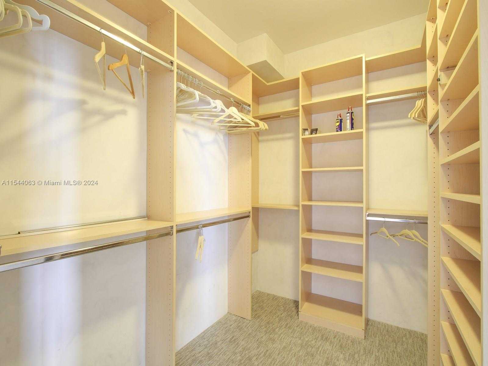 Small Image of 2000 ISLAND BLVD #PH 7, Aventura Number 21