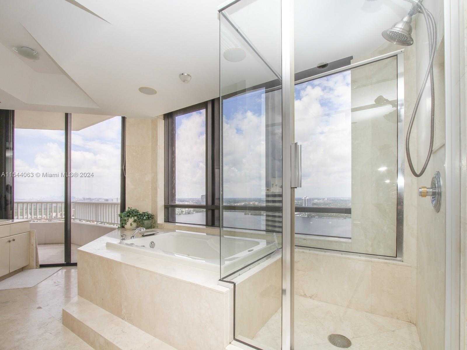 Small Image of 2000 ISLAND BLVD #PH 7, Aventura Number 25
