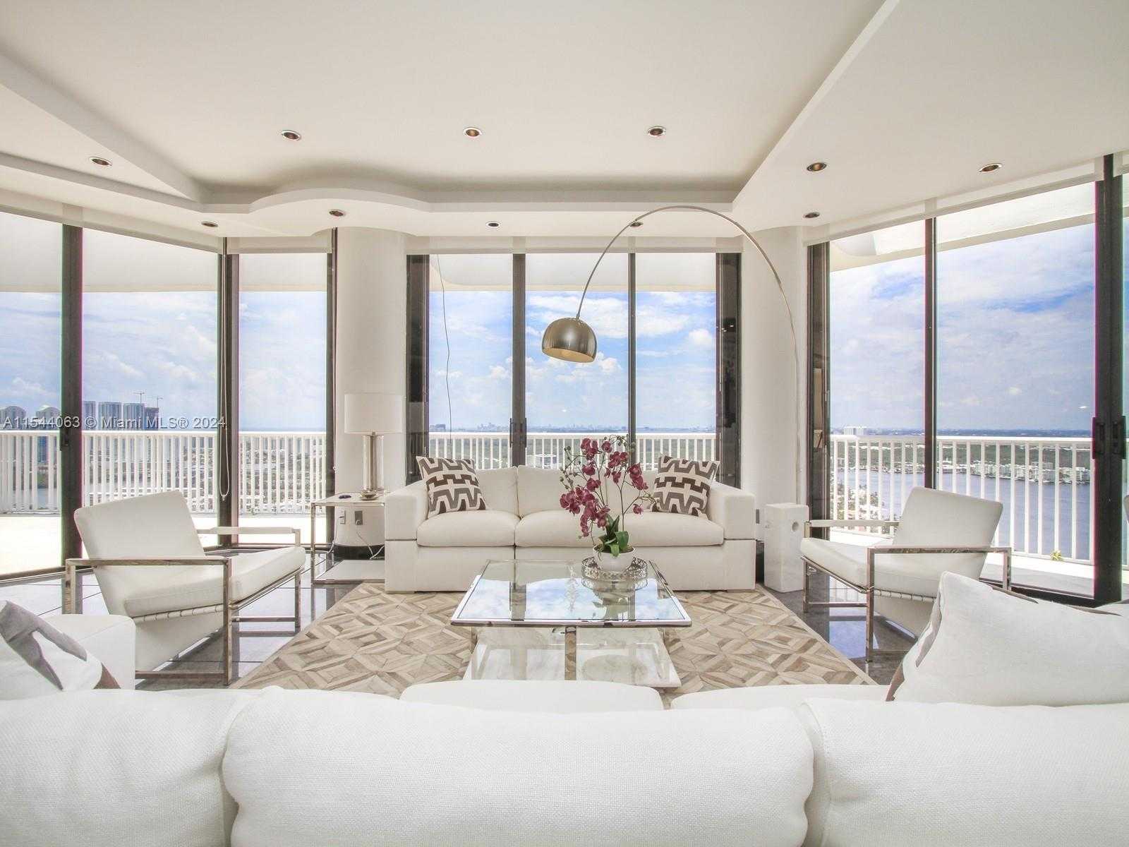 Small Image of 2000 ISLAND BLVD #PH 7, Aventura Number 3