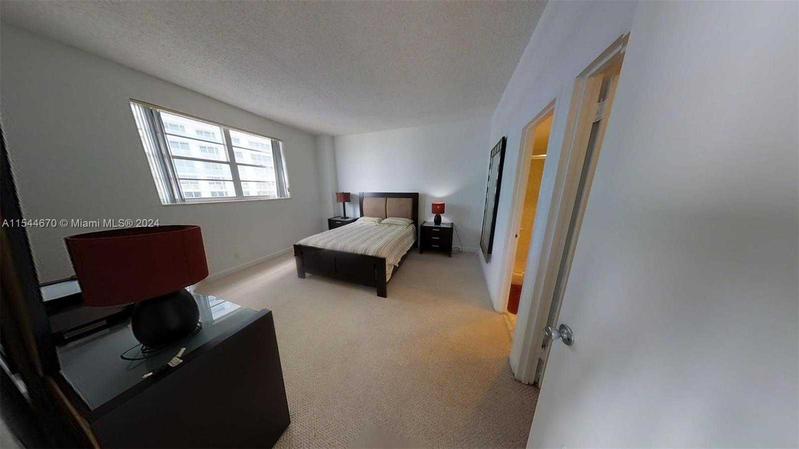 Small Image of 4001 SOUTH OCEAN DR #PH7, Hollywood Number 10