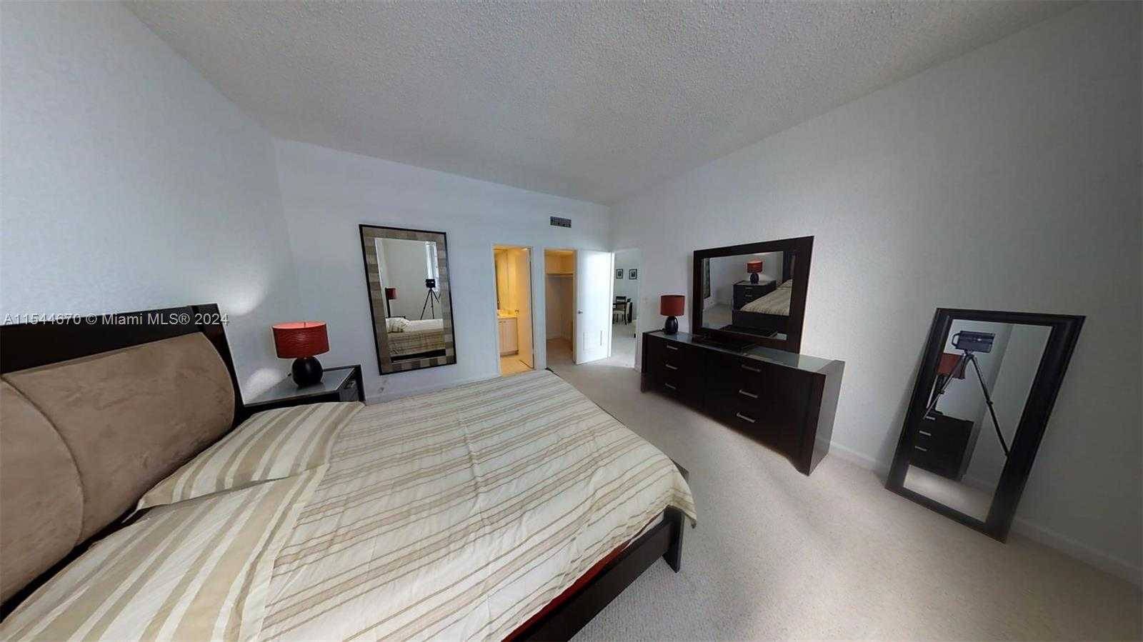 Small Image of 4001 SOUTH OCEAN DR #PH7, Hollywood Number 11