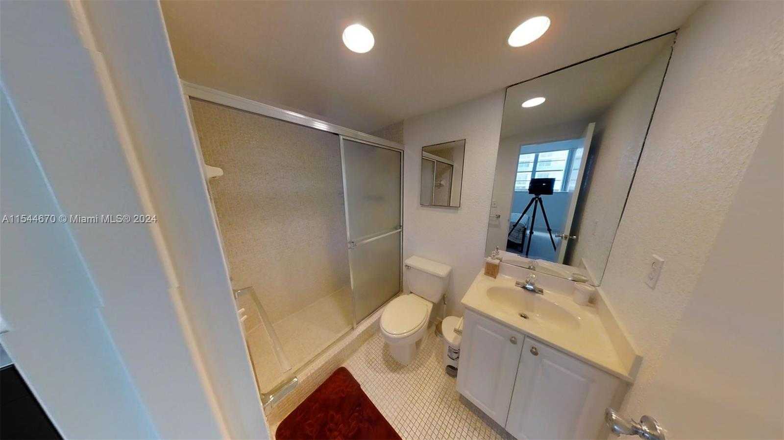 Small Image of 4001 SOUTH OCEAN DR #PH7, Hollywood Number 12