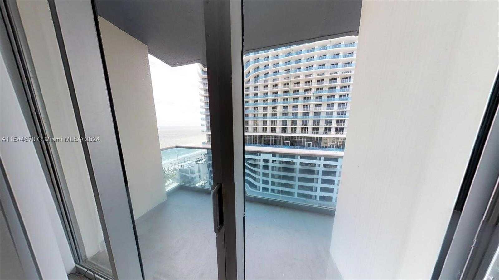 Small Image of 4001 SOUTH OCEAN DR #PH7, Hollywood Number 14