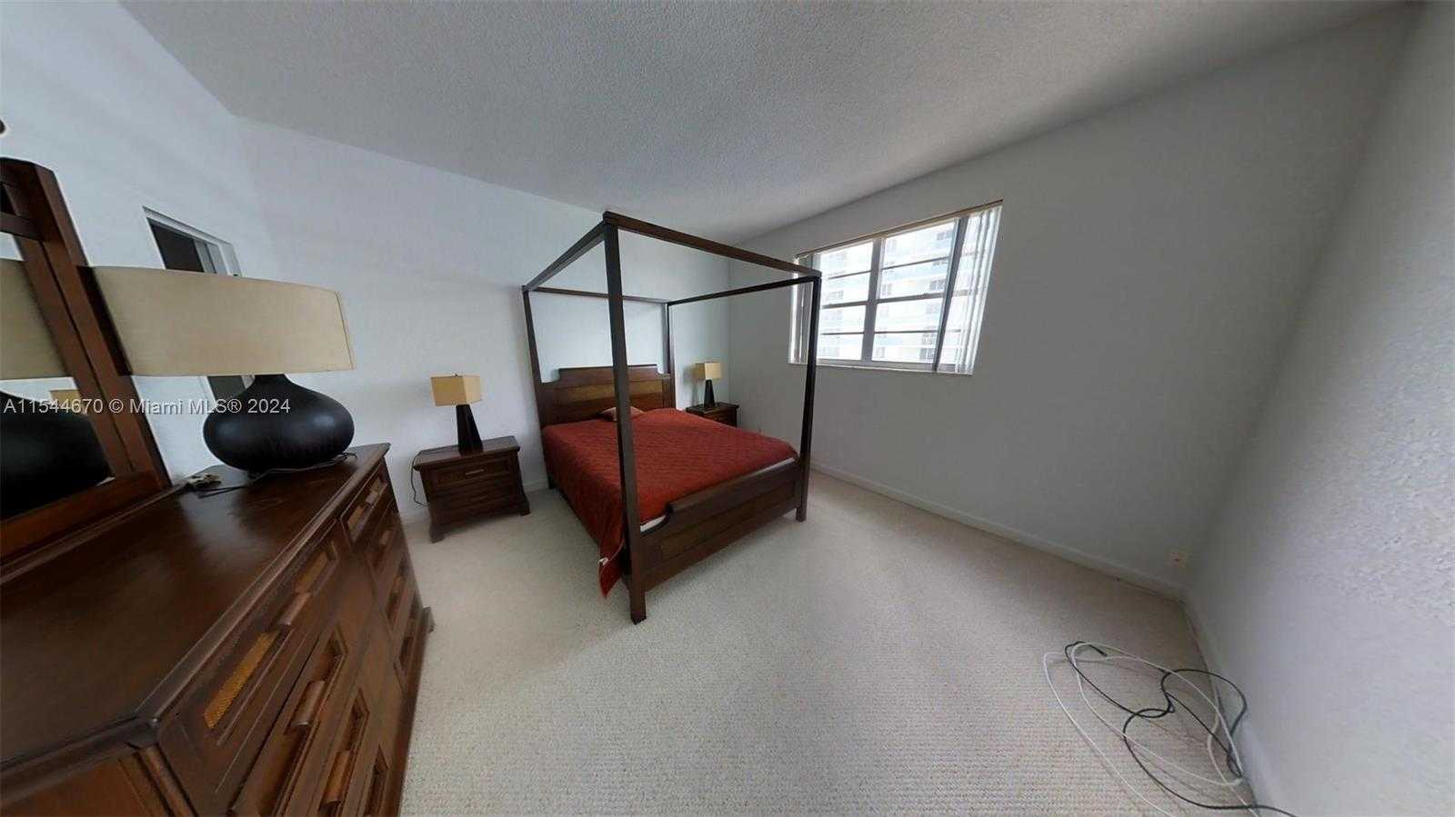 Small Image of 4001 SOUTH OCEAN DR #PH7, Hollywood Number 7
