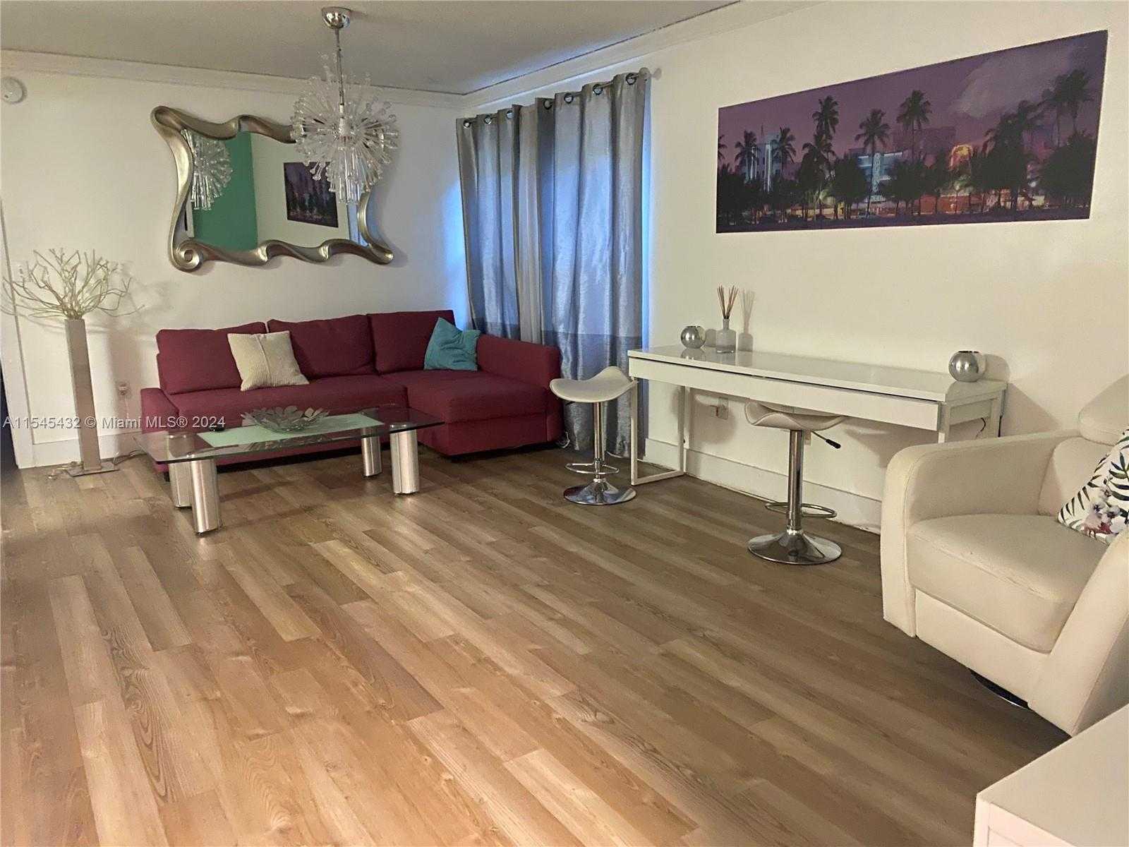 Small Image of 753 MICHIGAN AVE #1A, Miami Beach Number 2