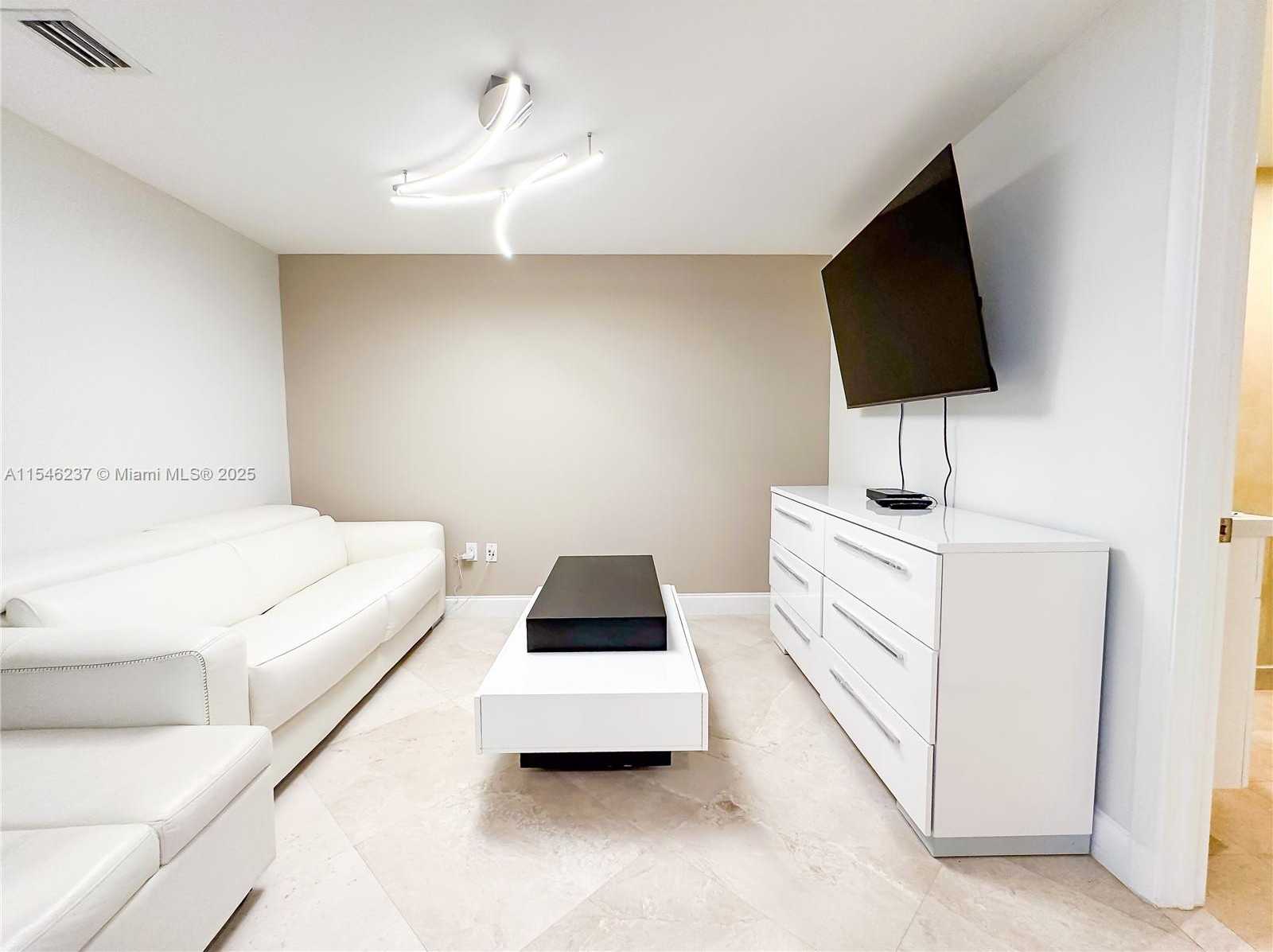 Small Image of 1850 SOUTH OCEAN DR #3308, Hallandale Beach Number 27