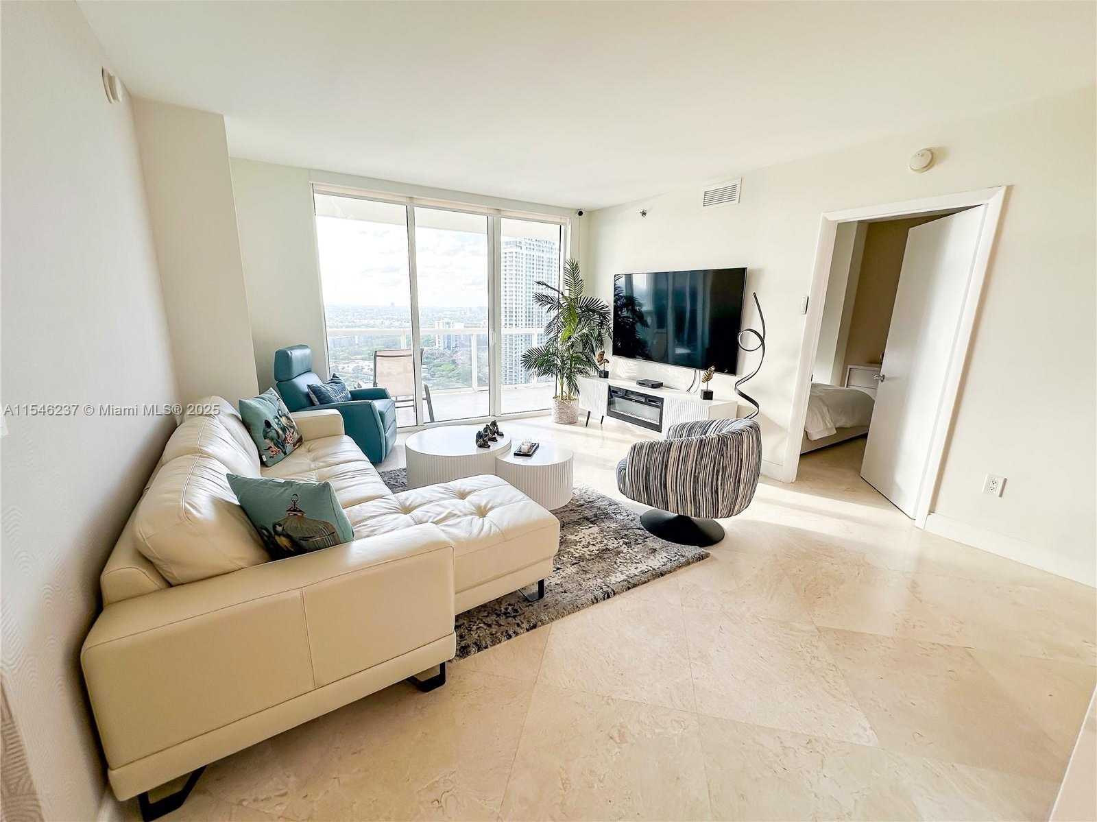 Small Image of 1850 SOUTH OCEAN DR #3308, Hallandale Beach Number 4