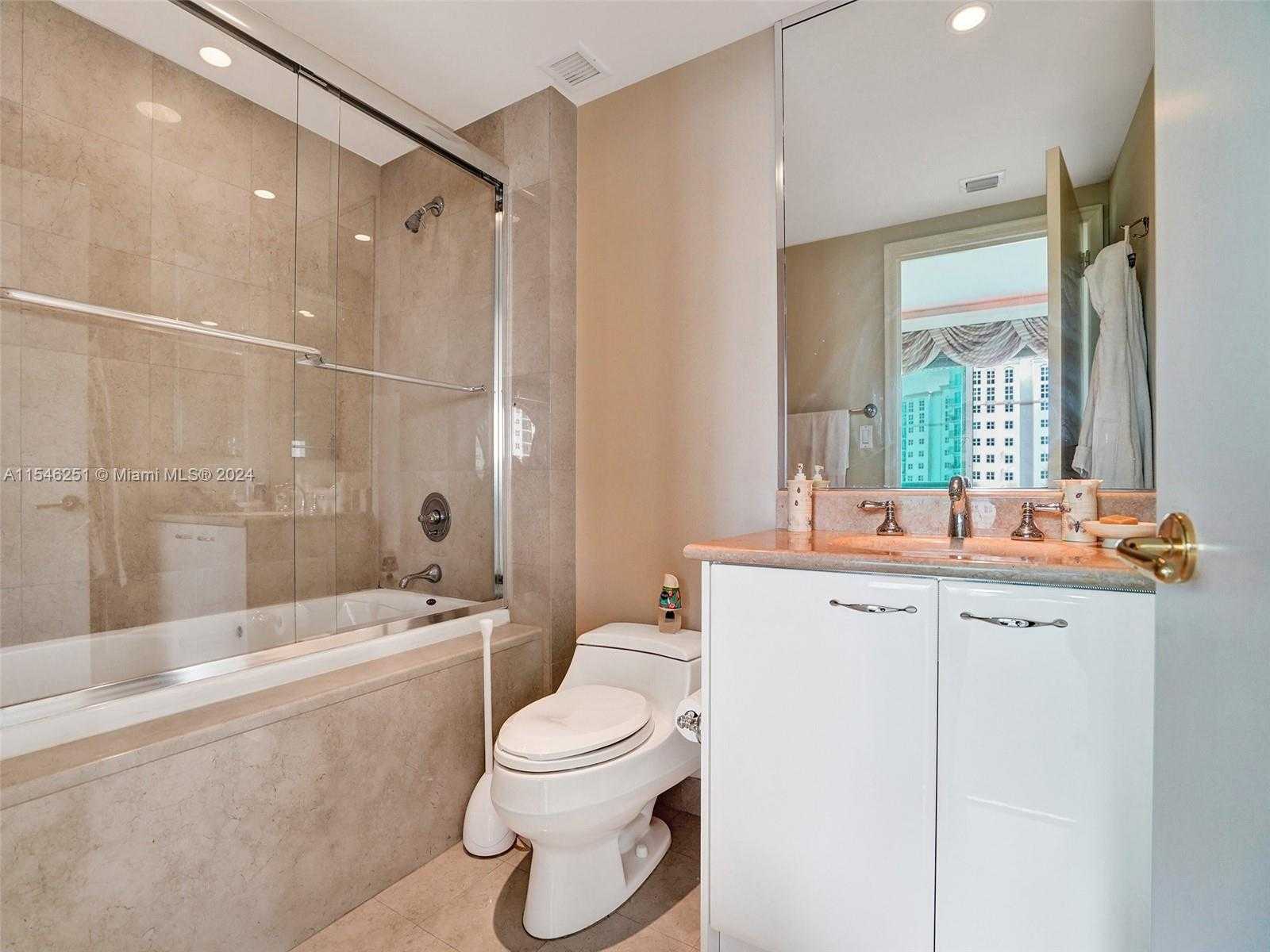 Small Image of 19955 NE 38th Ct, Aventura, FL 33180, USA Number 34