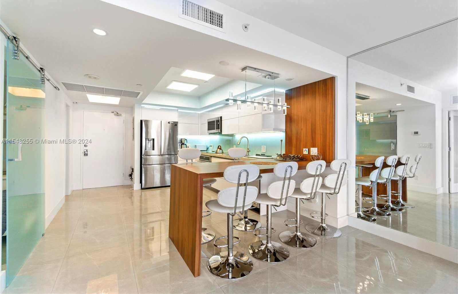 Small Image of 100 LINCOLN RD #1602, Miami Beach Number 2