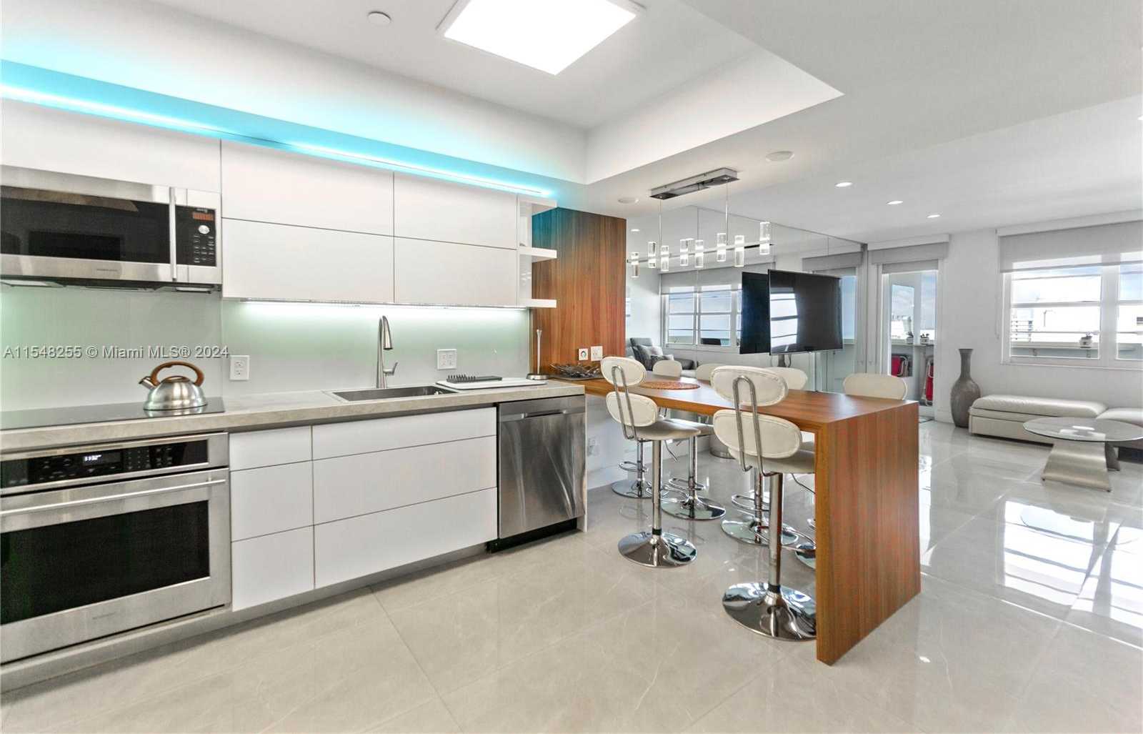 Small Image of 100 LINCOLN RD #1602, Miami Beach Number 7