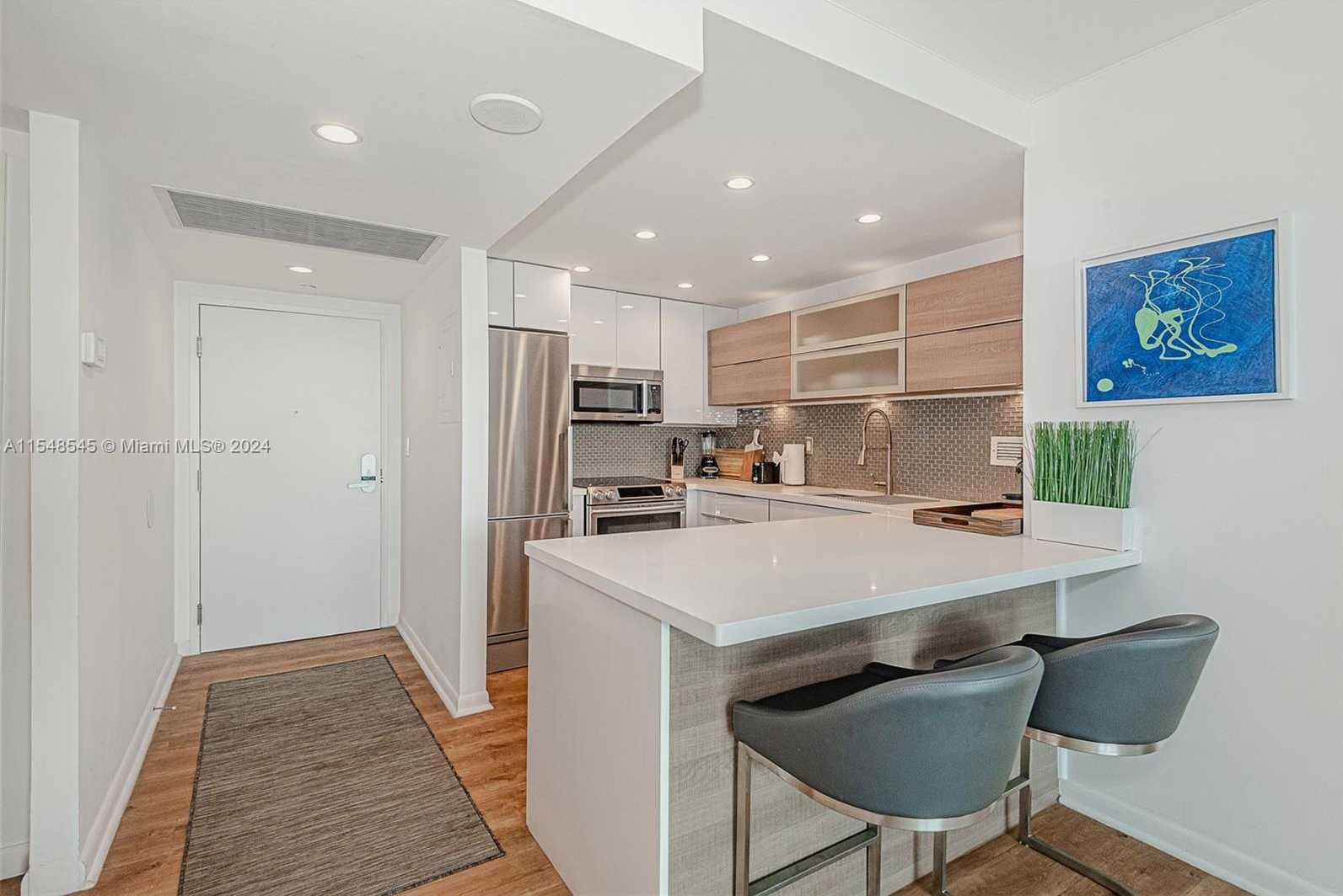 Small Image of 2301 COLLINS AVE #1230, Miami Beach Number 12