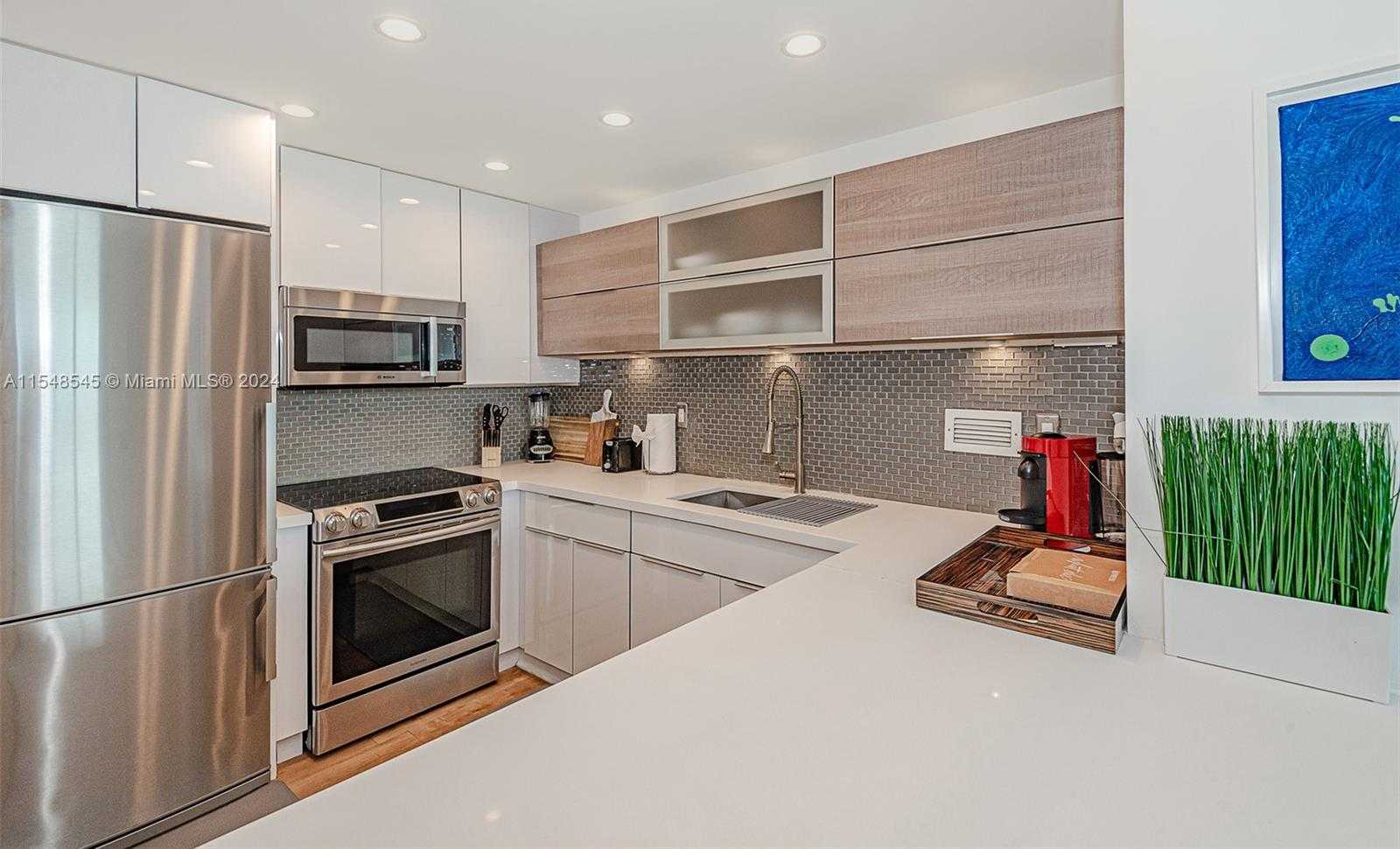 Small Image of 2301 COLLINS AVE #1230, Miami Beach Number 13