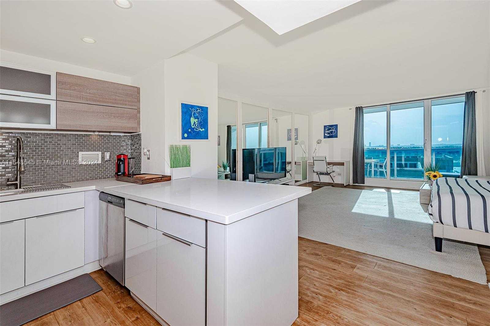 Small Image of 2301 COLLINS AVE #1230, Miami Beach Number 15