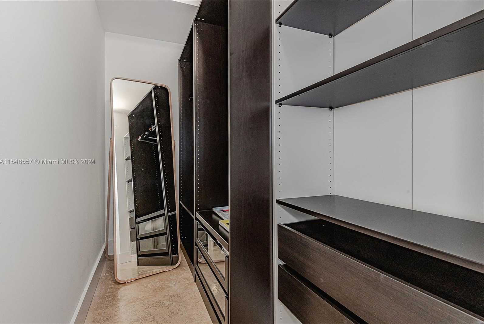 Small Image of 2301 COLLINS AVE #1515, Miami Beach Number 27