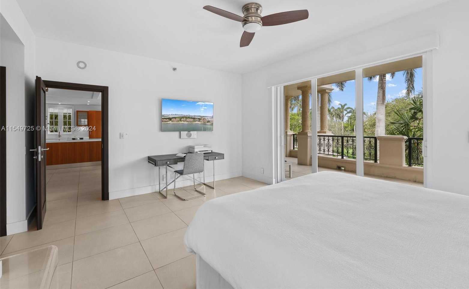 Small Image of 19127 FISHER ISLAND DR #19127, Miami Beach Number 24