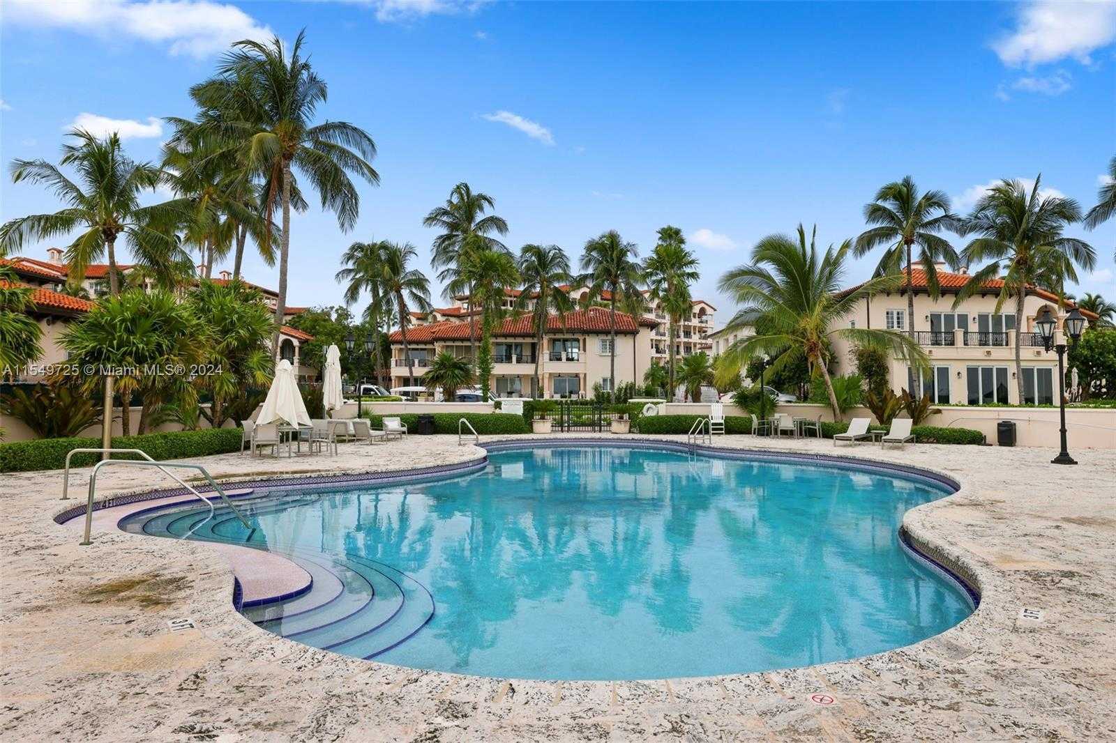 Small Image of 19127 FISHER ISLAND DR #19127, Miami Beach Number 45