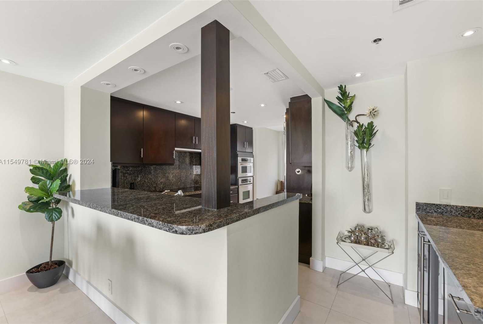 Small Image of 2442 FISHER ISLAND DR #5402, Miami Beach Number 10