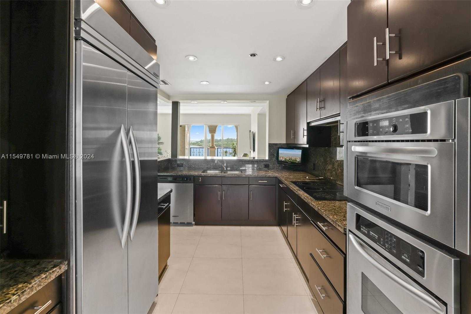 Small Image of 2442 FISHER ISLAND DR #5402, Miami Beach Number 13