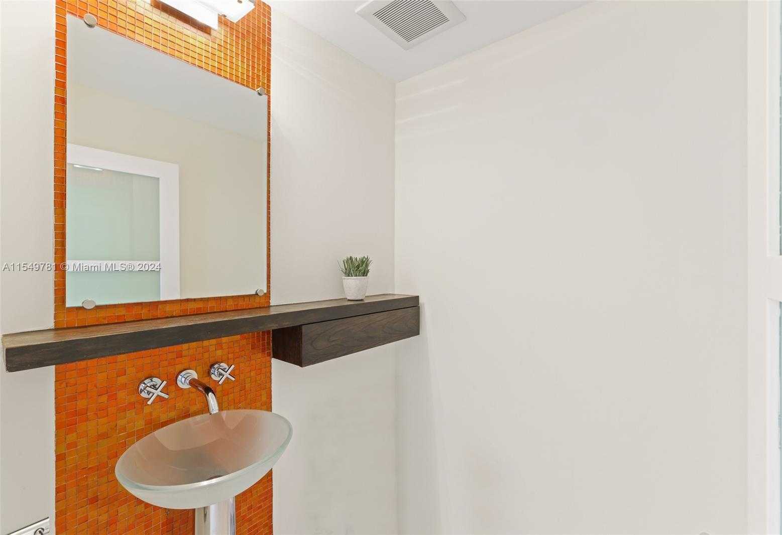 Small Image of 2442 FISHER ISLAND DR #5402, Miami Beach Number 16